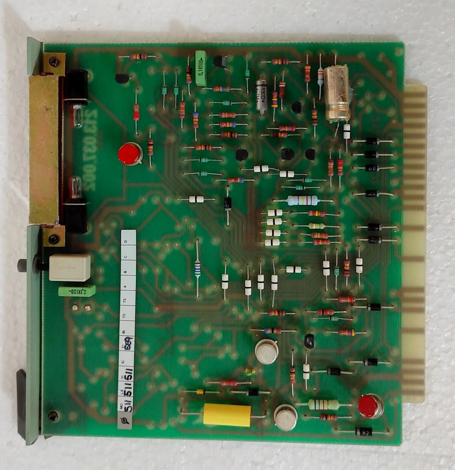 Soren T. Lyngso Buffered Relay Board DMS 900 / EGS 900 213.041.00 V01 PCB Card